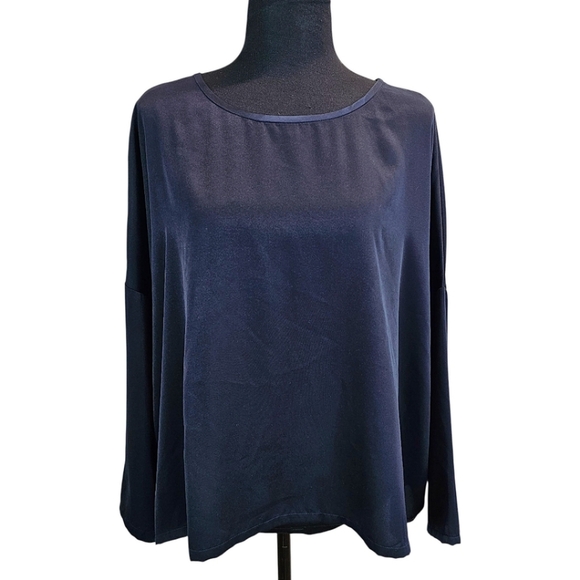 Xirena Womens Drop Shoulder Lightweight Blouse Medium Navy Casual Elegance Chic - Picture 2 of 10